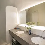 Elegant Santorini Aloia Private Hot Tub Air Conditioning Oia