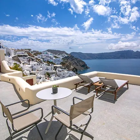 Elegant Santorini Aloia Private Hot Tub Air Conditioning Oia (Santorini)