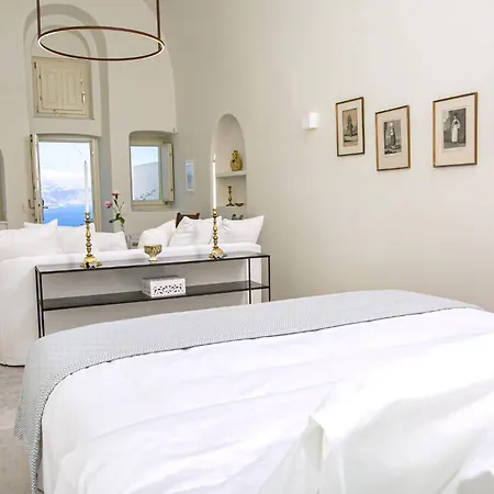 Elegant Santorini Aloia Private Hot Tub Air Conditioning Oia (Santorini)