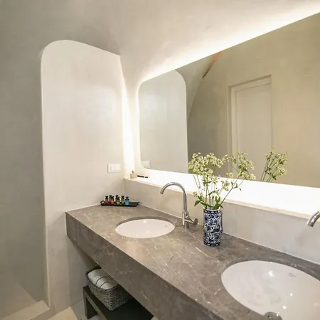 Elegant Santorini Aloia Private Hot Tub Air Conditioning Villa Ía