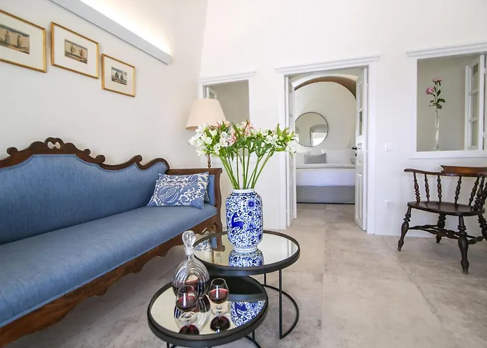 Elegant Santorini Aloia Private Hot Tub Air Conditioning *